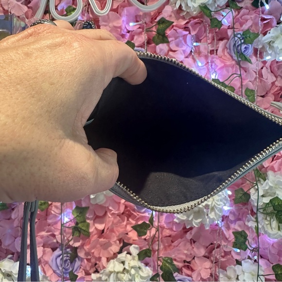 Disney X Pandora NWOT Mickey Minnie Mouse Gray Grey Pouch Clutch Wristlet - Picture 12 of 13